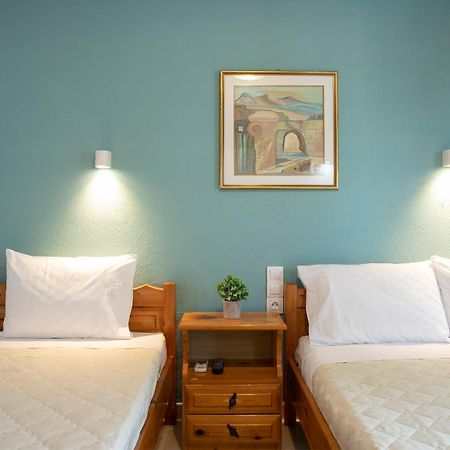 Manos Kritikakis Apartments ปลาตาโมนาส ภายนอก รูปภาพ
