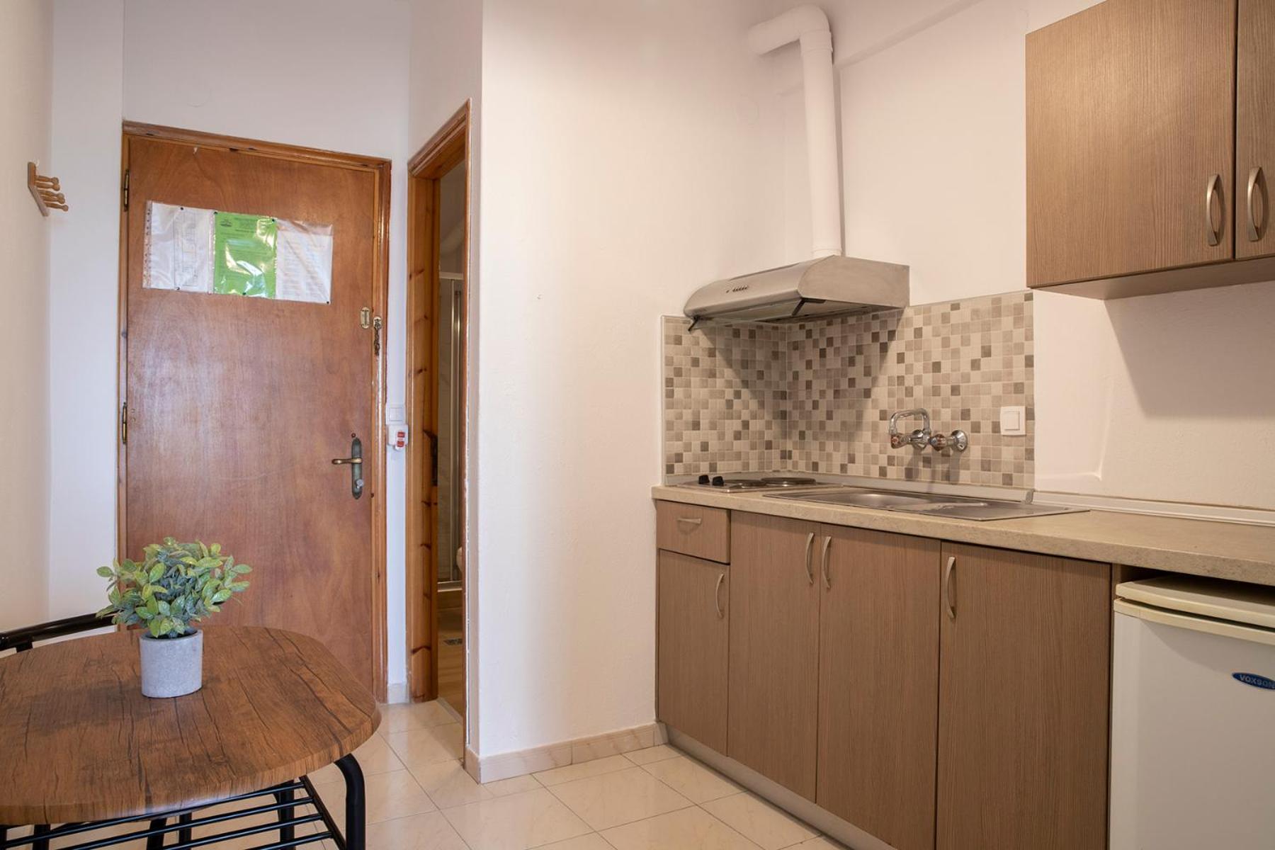 Manos Kritikakis Apartments ปลาตาโมนาส ภายนอก รูปภาพ
