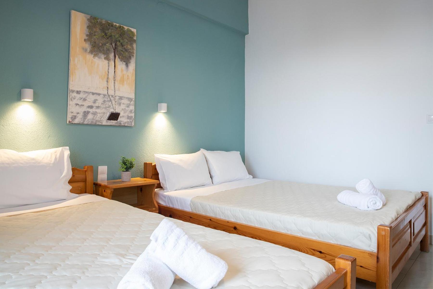 Manos Kritikakis Apartments ปลาตาโมนาส ภายนอก รูปภาพ