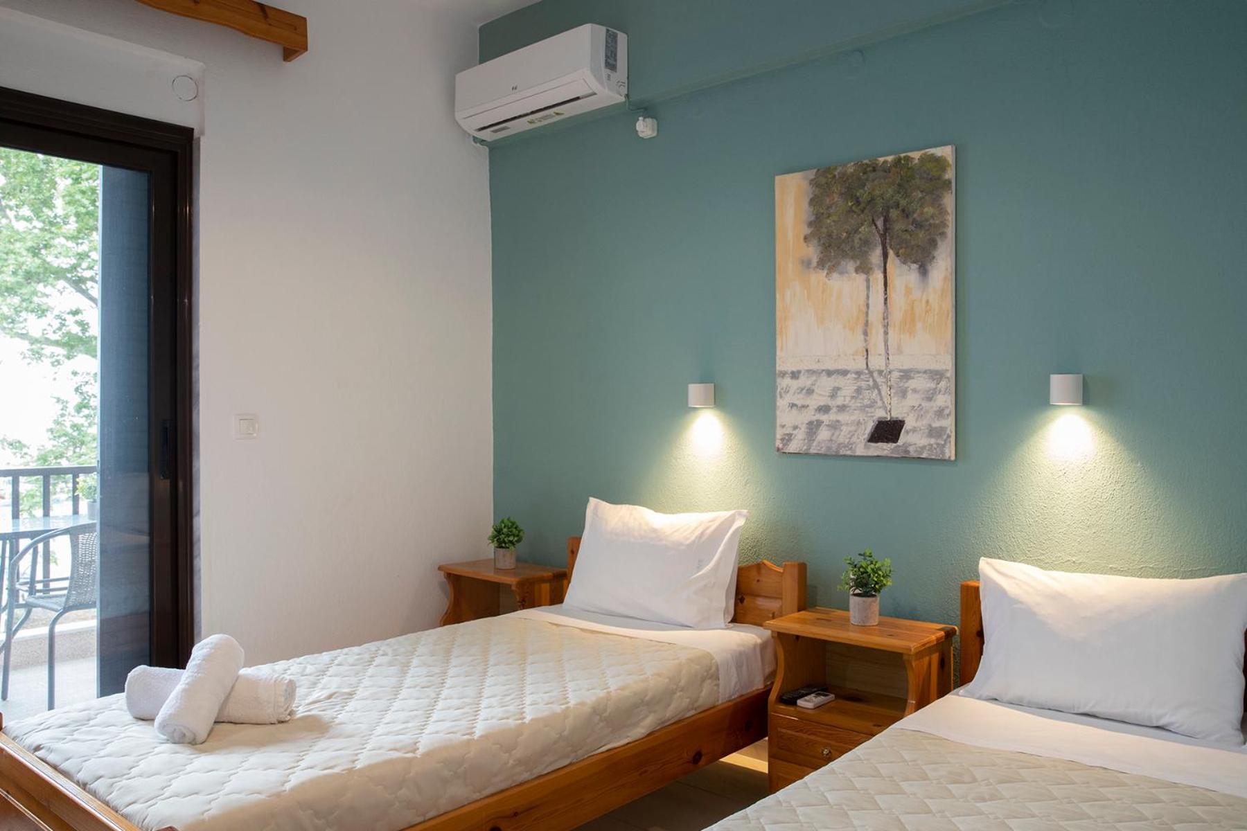 Manos Kritikakis Apartments ปลาตาโมนาส ภายนอก รูปภาพ