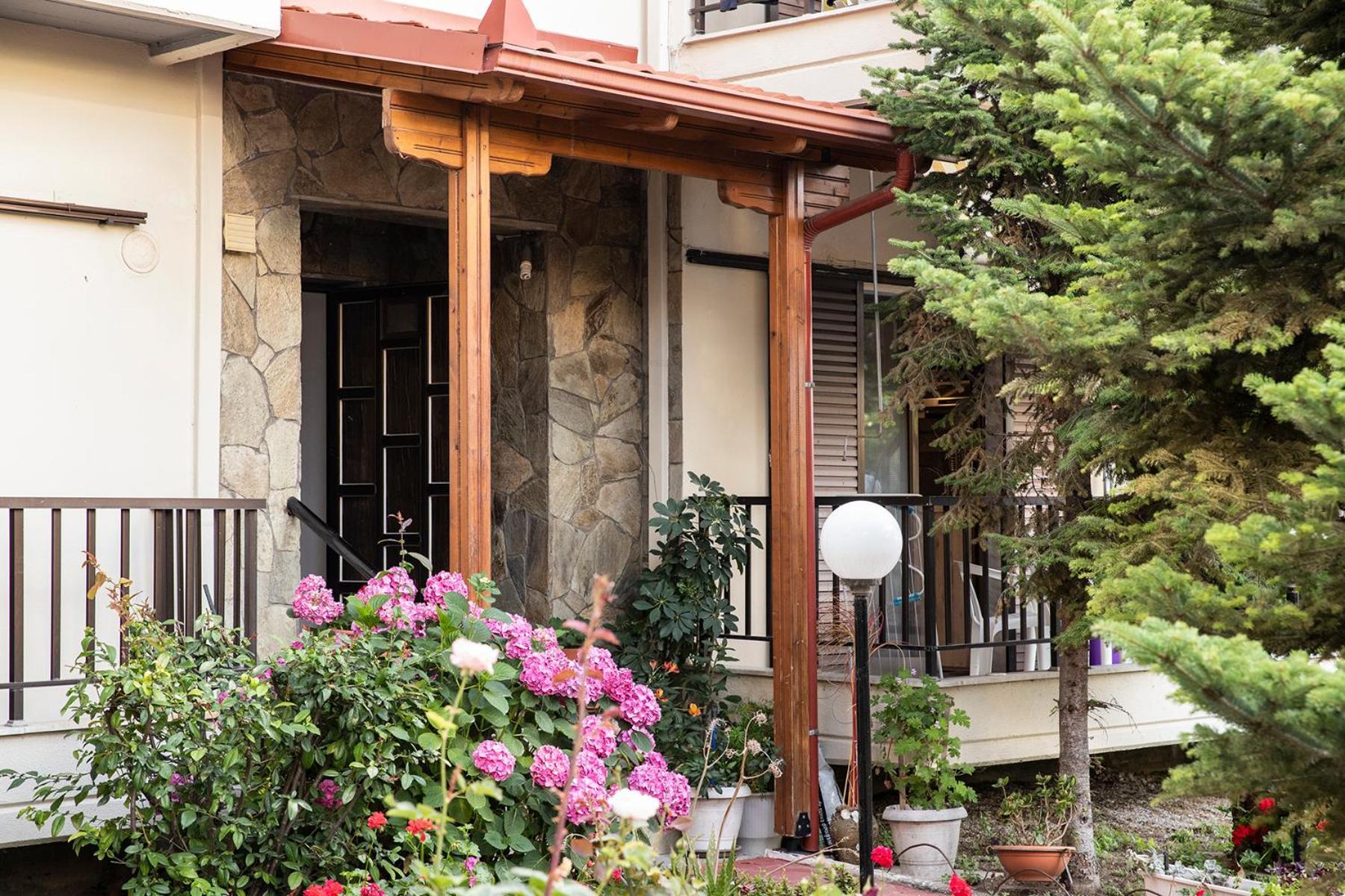 Manos Kritikakis Apartments ปลาตาโมนาส ภายนอก รูปภาพ